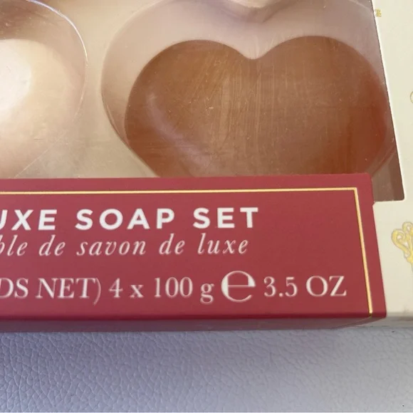 Crabtree & Evelyn Heart Soap Gift Set - Pink & Brown - Picture 7 of 8